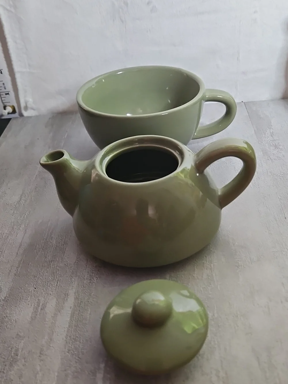 Pier 1 Stoneware Tea for One Set includes a teapot, lid, and mug